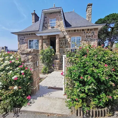 בית נופש Maison Bretonne Traditionnelle